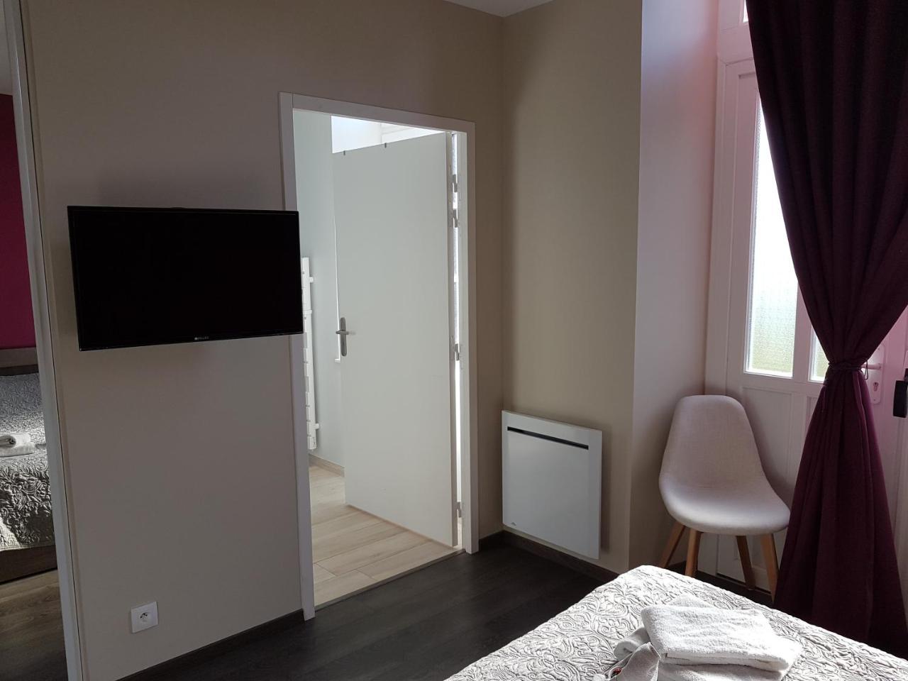 Hotel De La Gare Dol-de-Bretagne Ngoại thất bức ảnh