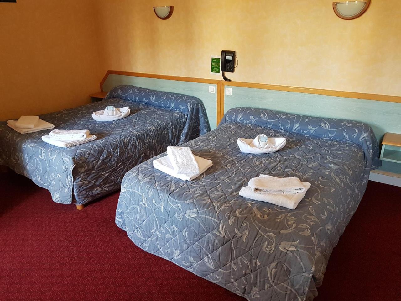 Hotel De La Gare Dol-de-Bretagne Ngoại thất bức ảnh