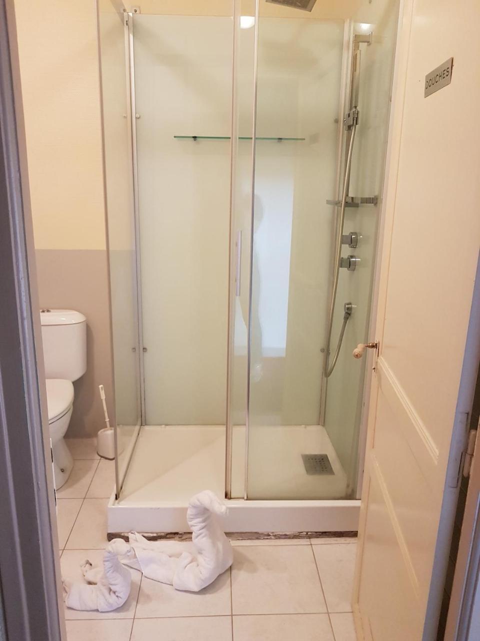 Hotel De La Gare Dol-de-Bretagne Ngoại thất bức ảnh