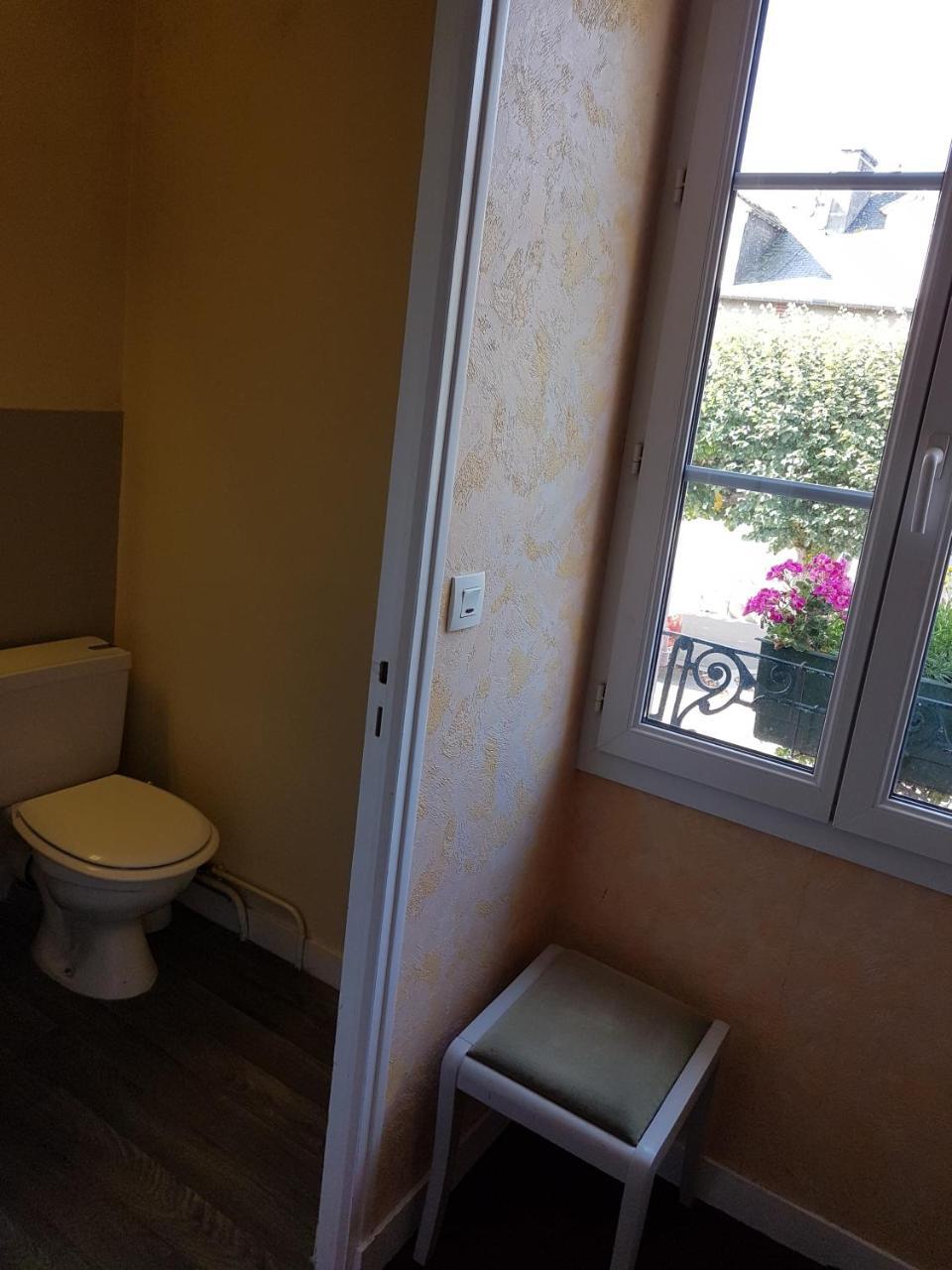 Hotel De La Gare Dol-de-Bretagne Ngoại thất bức ảnh