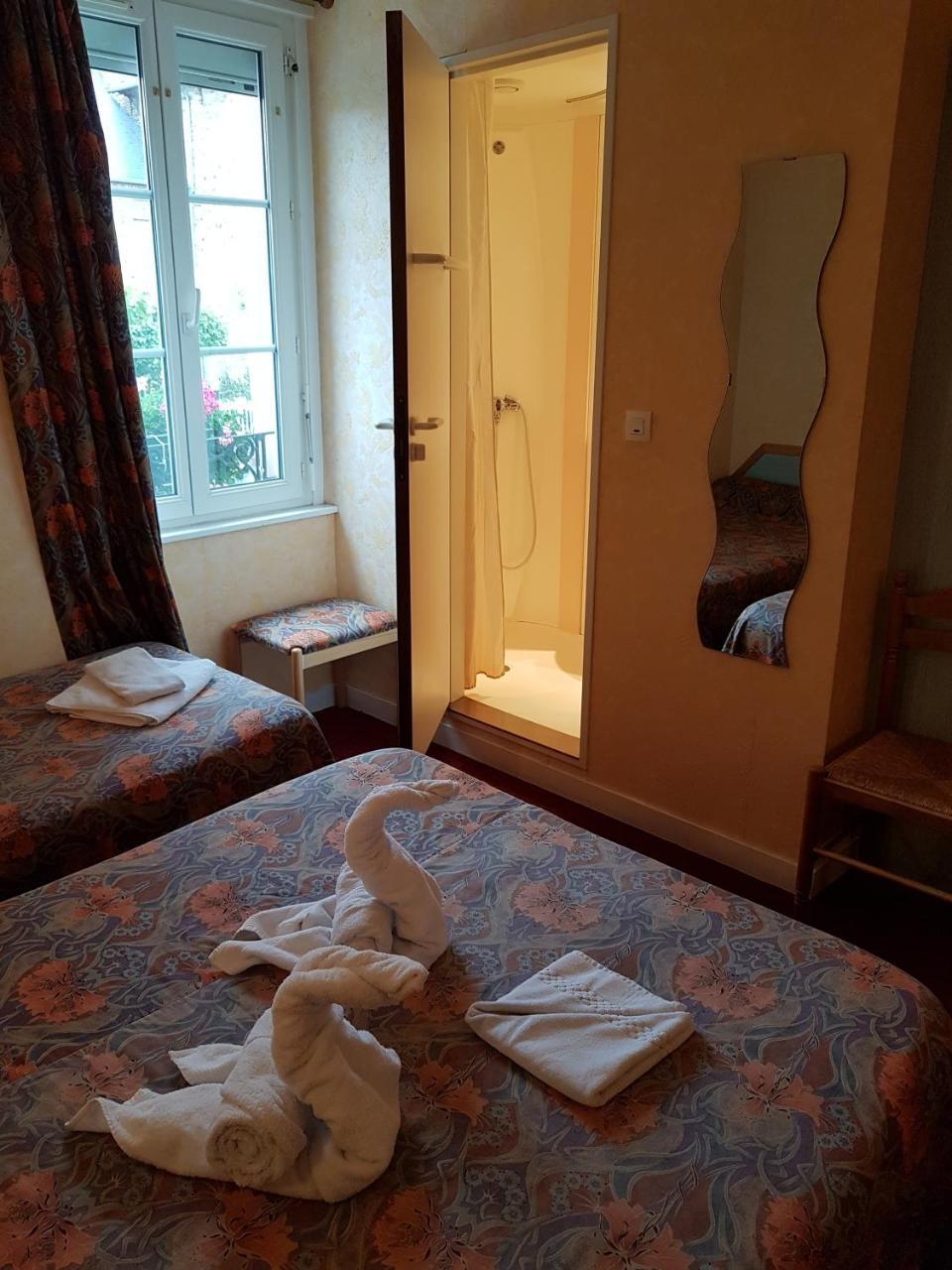 Hotel De La Gare Dol-de-Bretagne Ngoại thất bức ảnh